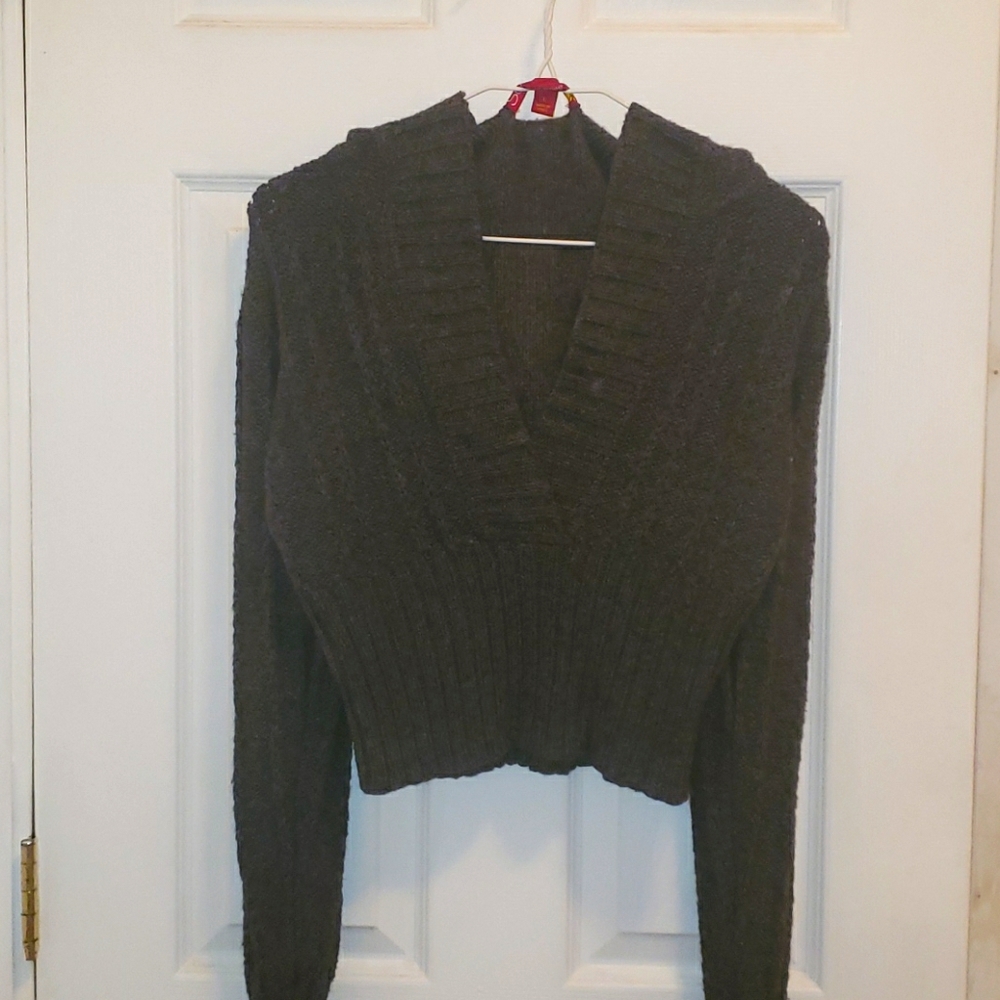 Cropped sweater top